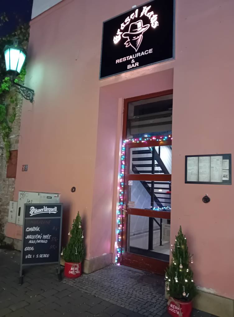 Sklepní pivnice s klenutým stropem