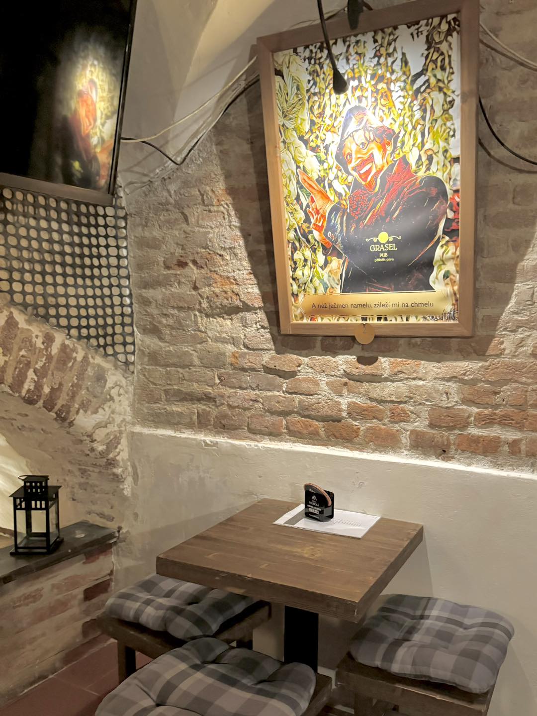 Sklepní pivnice s klenutým stropem