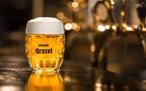 Detail čepovaného piva